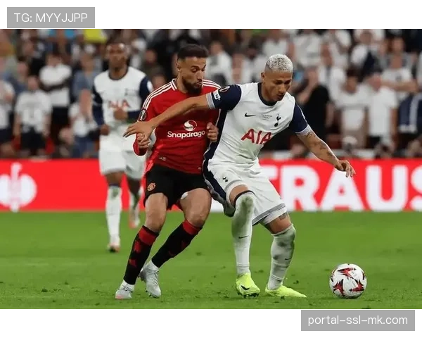 布伦特福德2-2埃弗顿：蜜蜂主场两度领先两度被追平